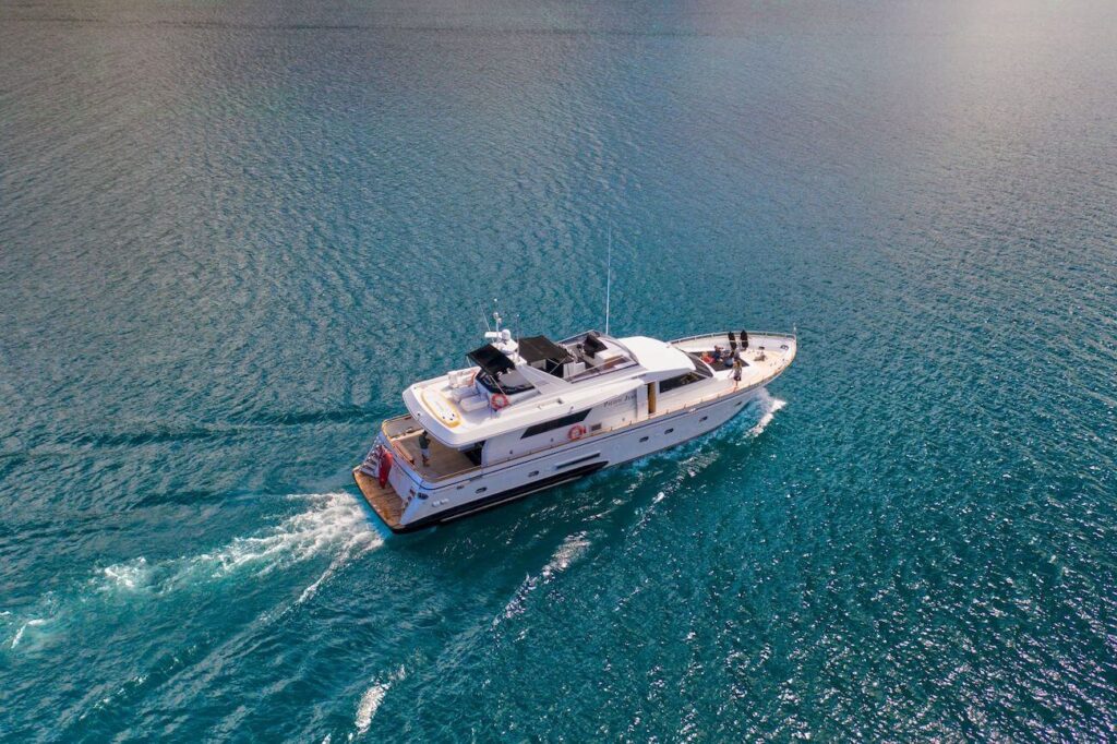 Starling Quarters Private Hotel Queenstown - Signature Experiences - Adventure - Private Yacht Cruise | Gourmet BBQ Cruise